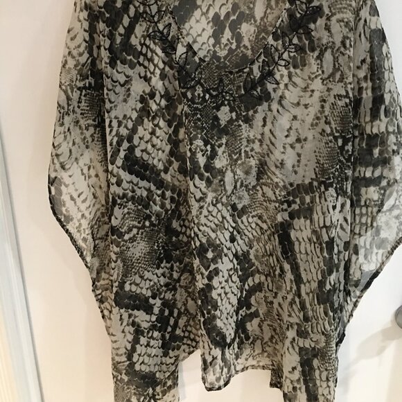 Beaded Swimsuit coverup - Picture 3 of 5